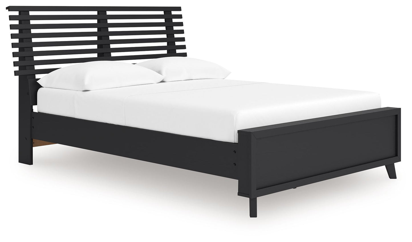 Danziar - Slat Panel Bed