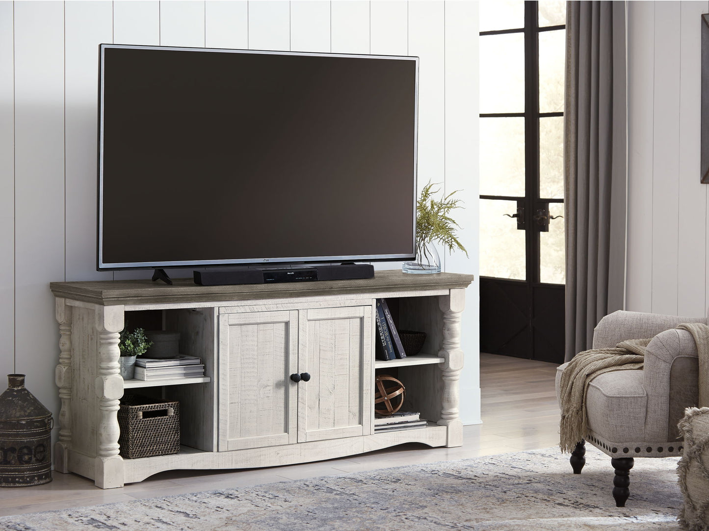 Havalance - Extra Large TV Stand - 2 Doors - Brown / Beige