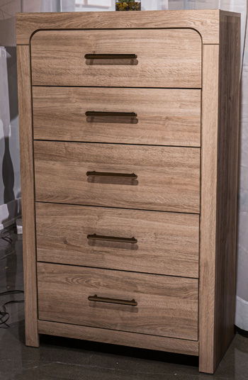Kinlanni - Five Drawer Chest - Tan