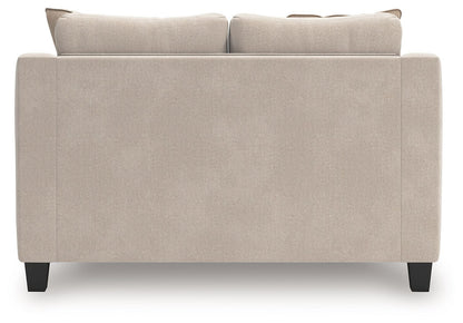 Willarae - Loveseat